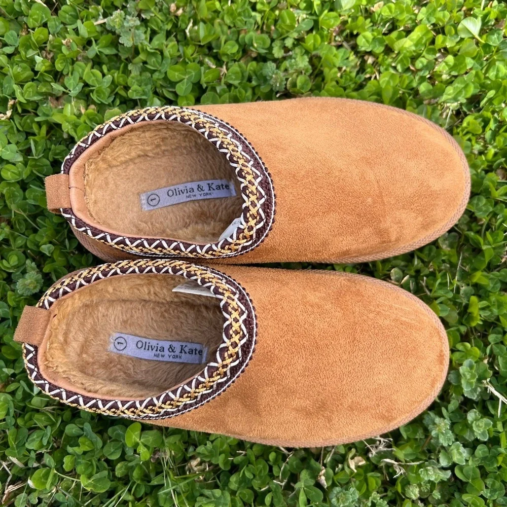 Olivia & Kate Girls Red Tan Fuzzy Lined Faux Suede Slip on Clog Size Youth 1